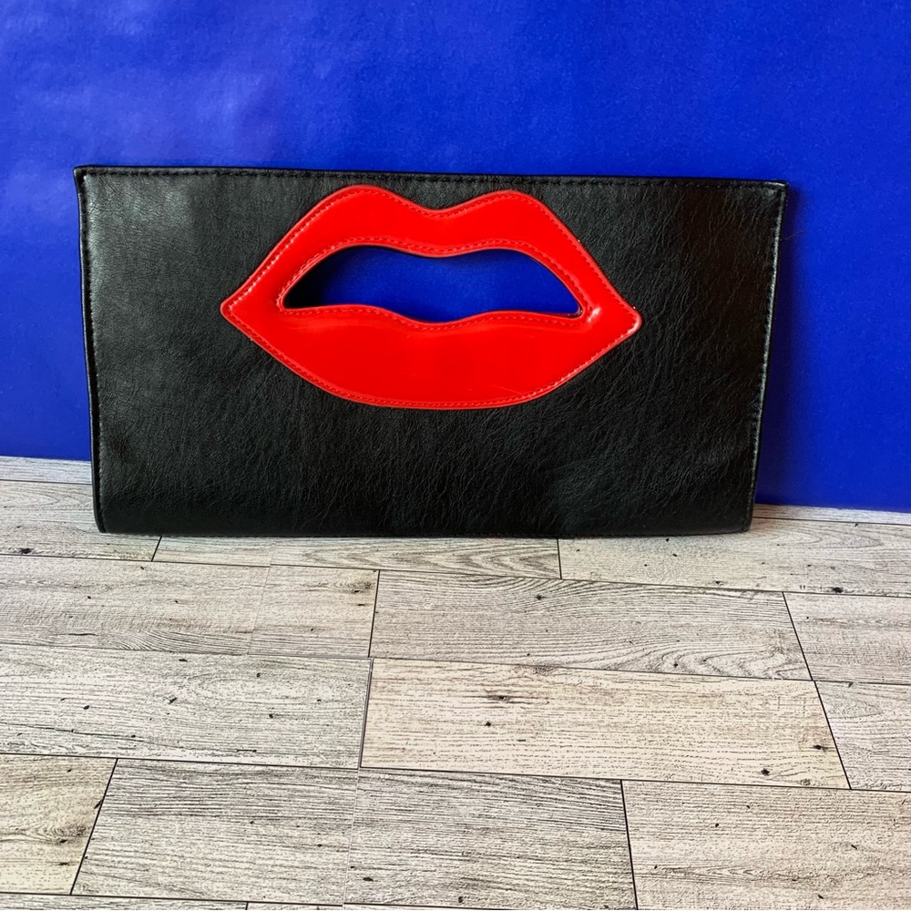 Clutch bag red lips lipstick kisses - Picture 6 of 6